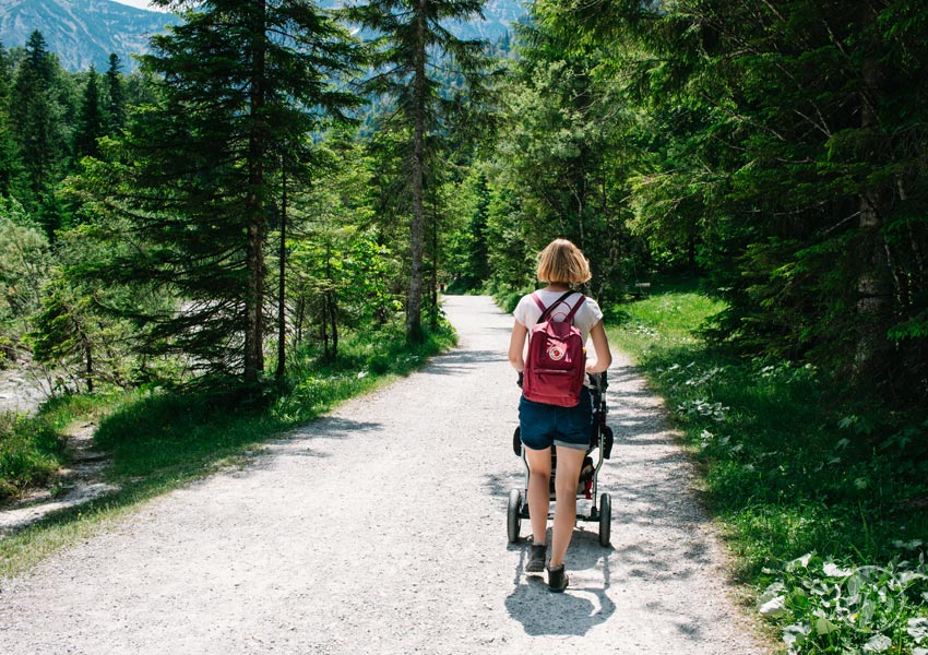 Wanderung zu den Siebenhütten mit Kinderwagen entlang der Hofbauernweissach