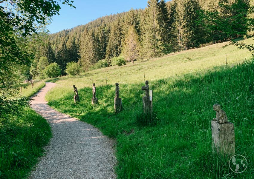 Holzskulpturen am Altherrenweg Oberammergau