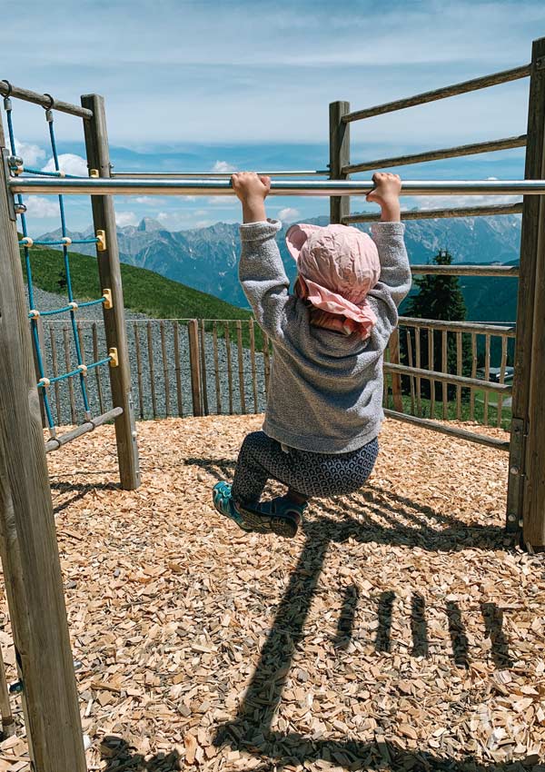 Klettergerüst an Leos Spielewanderweg