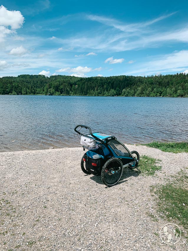 Kinderwagen am Südufer des Kirchsees